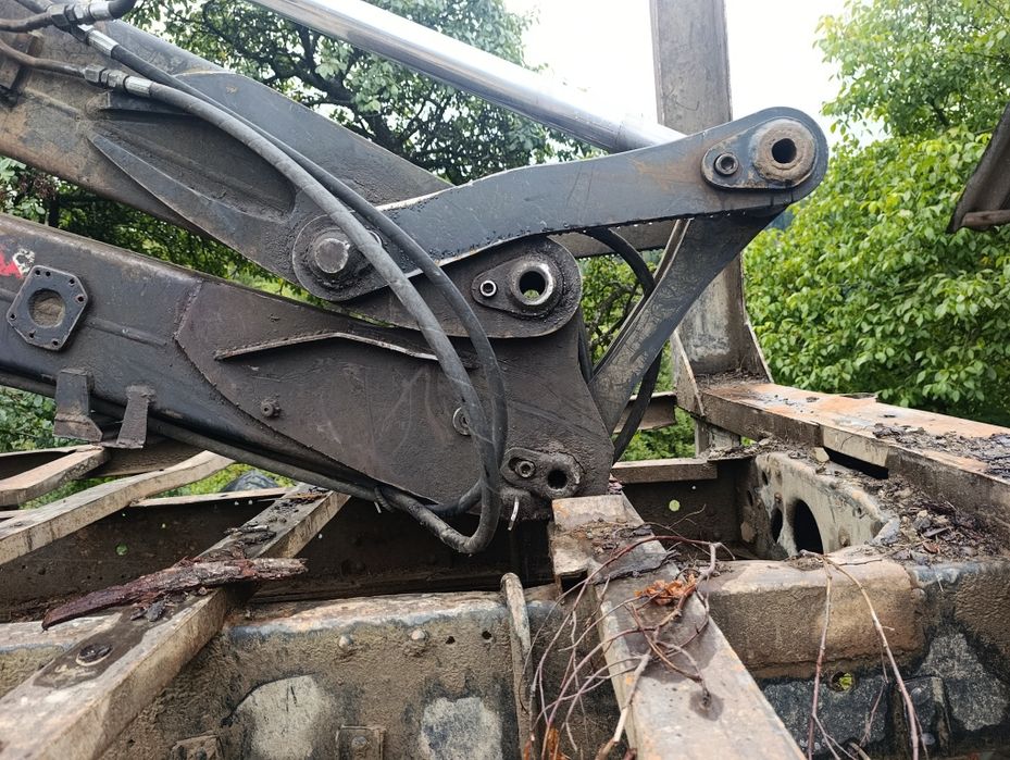 Продам маніпулятор Логліф 140с