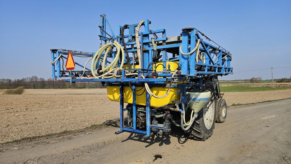 Opryskiwacz delvano 800l, 21m, lance lewo prawo