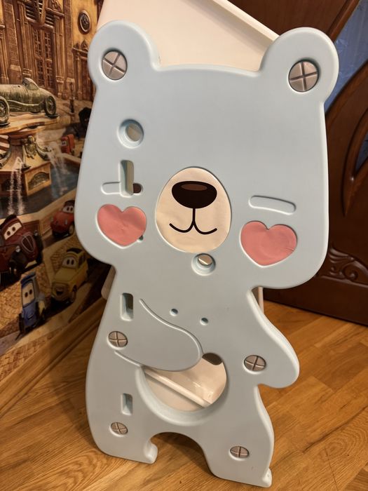 Стелаж для іграшок