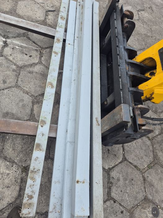 Słupki ogrodzeniowe profil 80x50x2,8