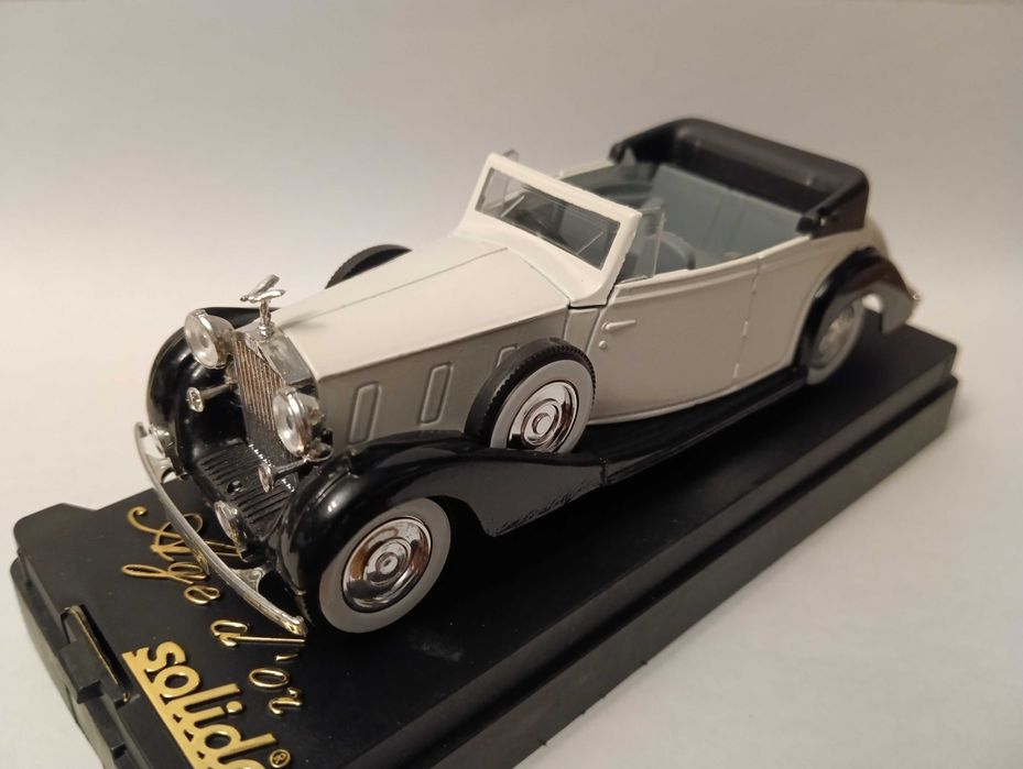 Модель 1939 Rolls Royce Phantom III Coupe, 4071 Solido France, 1:43