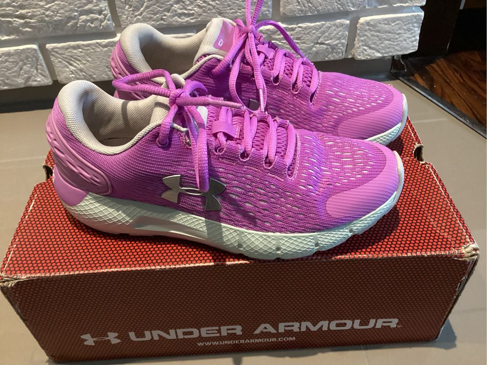 UA Under Armour 39 (25 cm) j.nowe