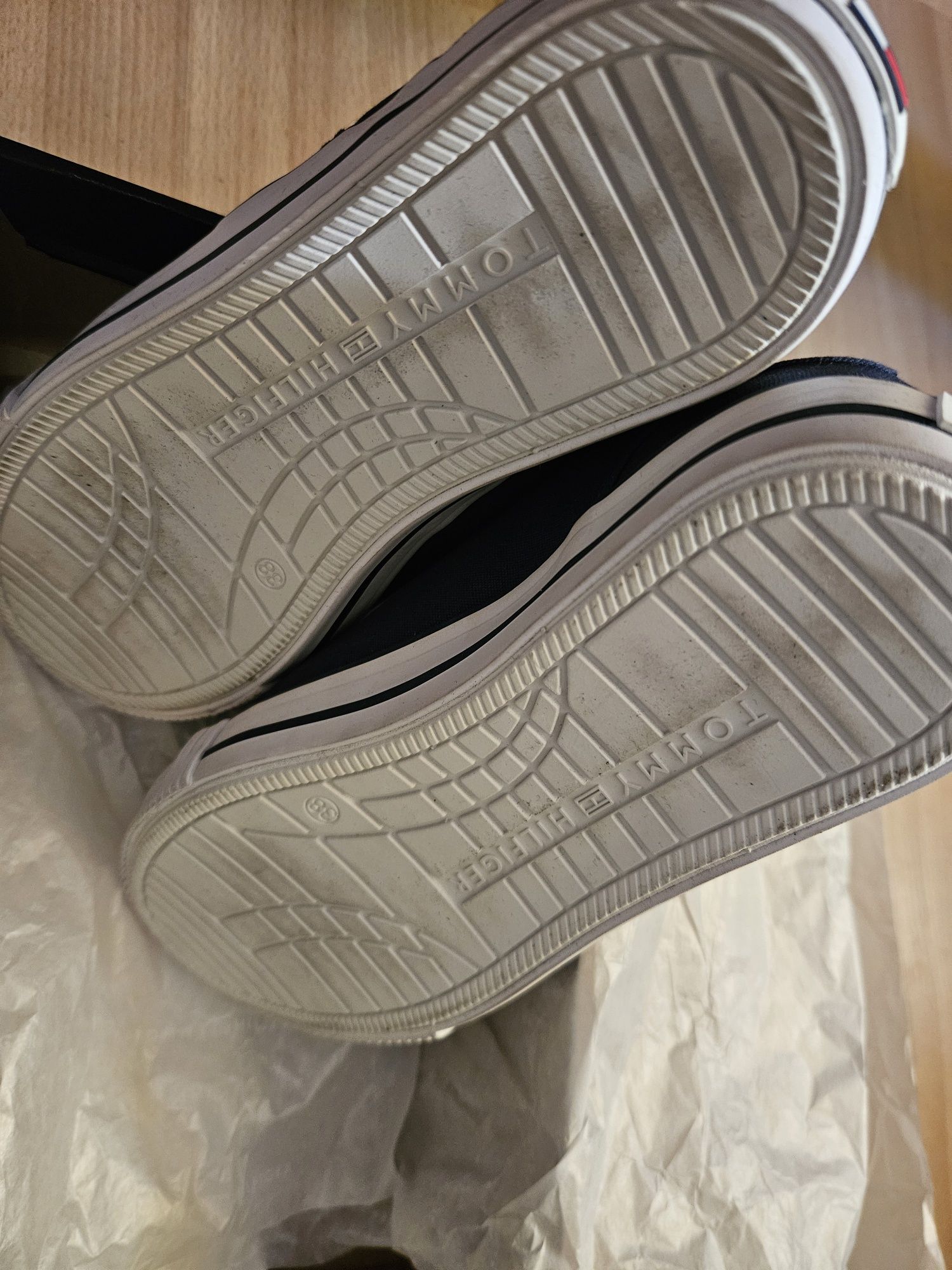 Buty trampki nowe Tommy Hilfiger rozmiar 38