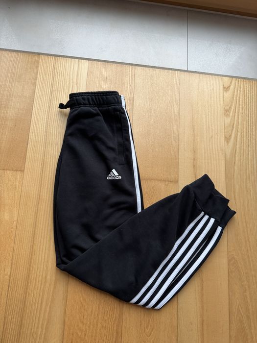 Spodnie dresowe adidas stan idelany