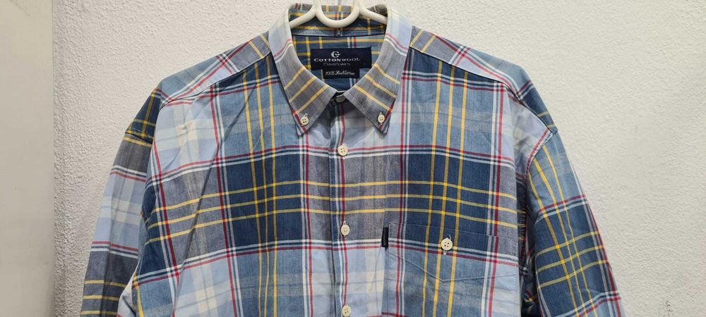 Camisa masculina em algodão