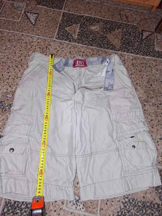 Шорти Levi's бежеві W30