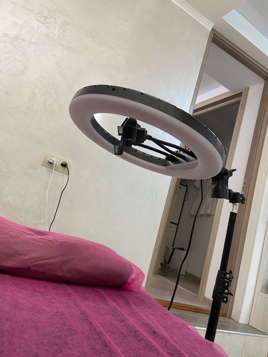 Кільцева лампа .Штатив .Пульт