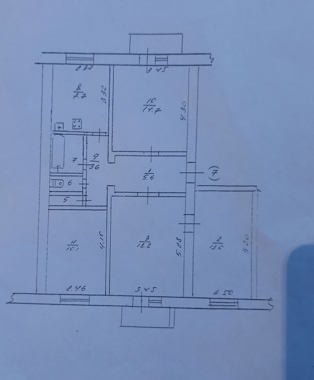 Продам 4-х.комнатную Сталинка.Центральная часть города.