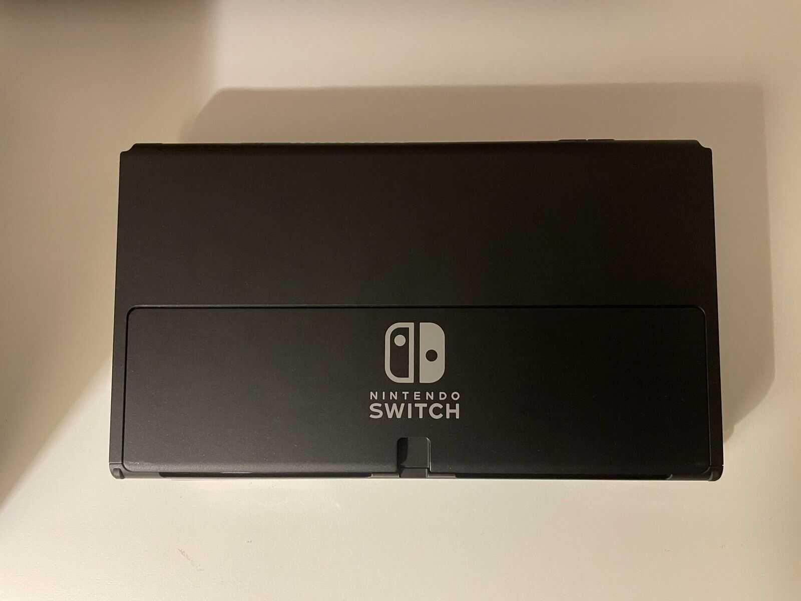 Nintendo Switch OLED повний комплект