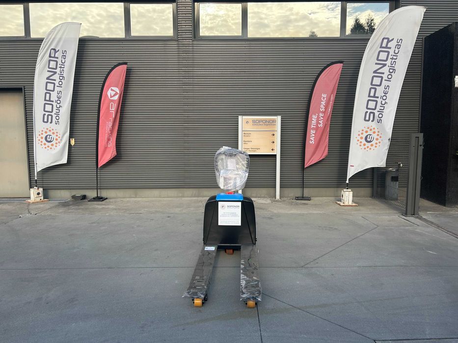 Porta Paletes Elétrico NOVO EP F4 com 2 rodas estabilizadoras