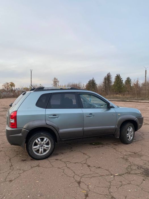 Hyundai Tucson 2.0 бензин