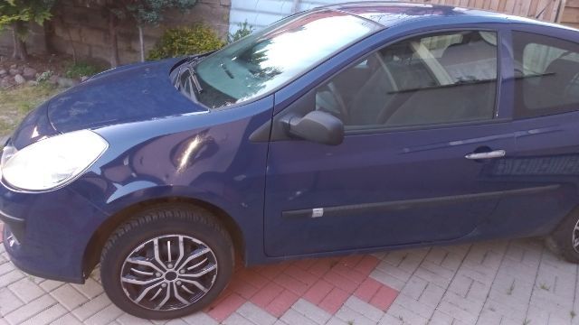 Szyba przednia Renault Clio 3 szyba czołowa Renault Clio III