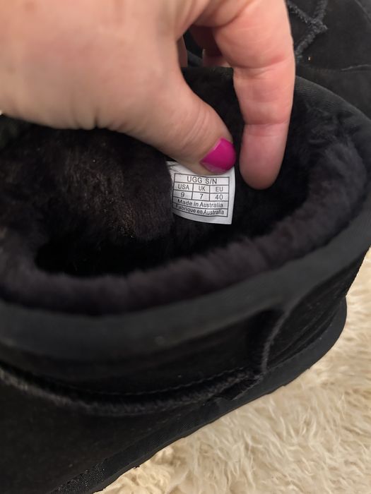 Buty UGG czarne rizmiar 40 nowe