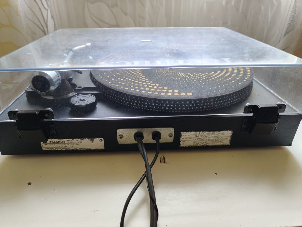 Gramofon Technics SL 23