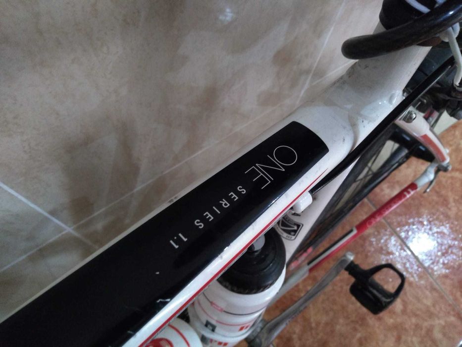 Uma boa bike estrada, TREK ONE SÉRIES 1.1