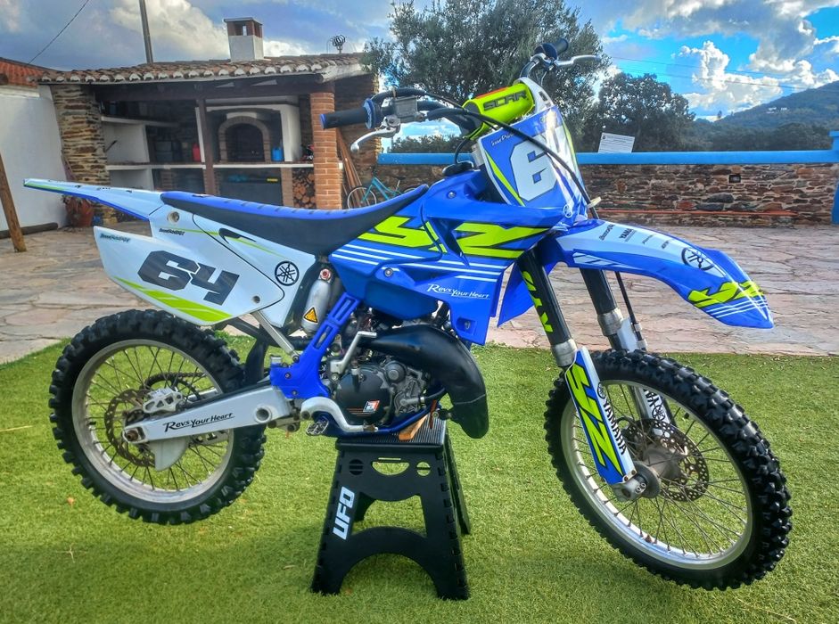 YAMAHA YZ 125 ---