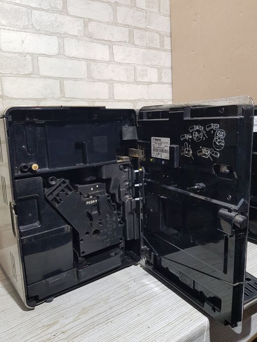 Капучино! Кавомашина/кофемашина Saeco Xelsis б/у з Німеччини