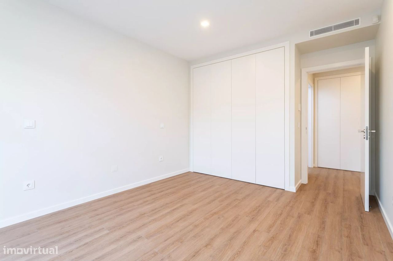 Apartamento T4 no Condomínio VILLA ROMÃO em Carnaxide