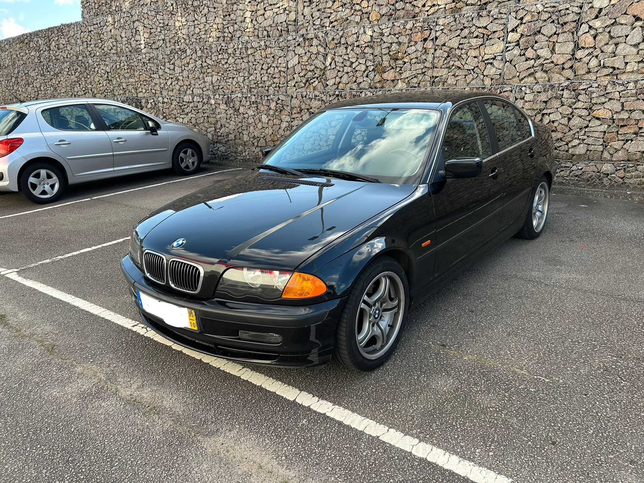 BMW 346 L 2.0 – 1999 – Preto – 157.000 km