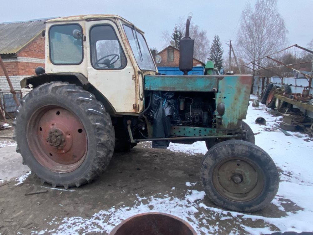 Трактор ЮМЗ 6 +причіп до нього