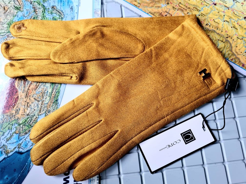 Nowe modne zimowe rękawiczki damskie marki Code brąz