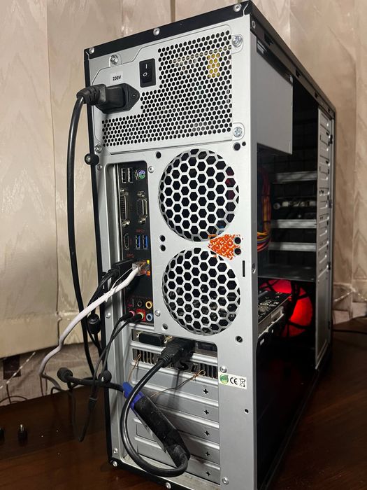 Продам ПК з монітором