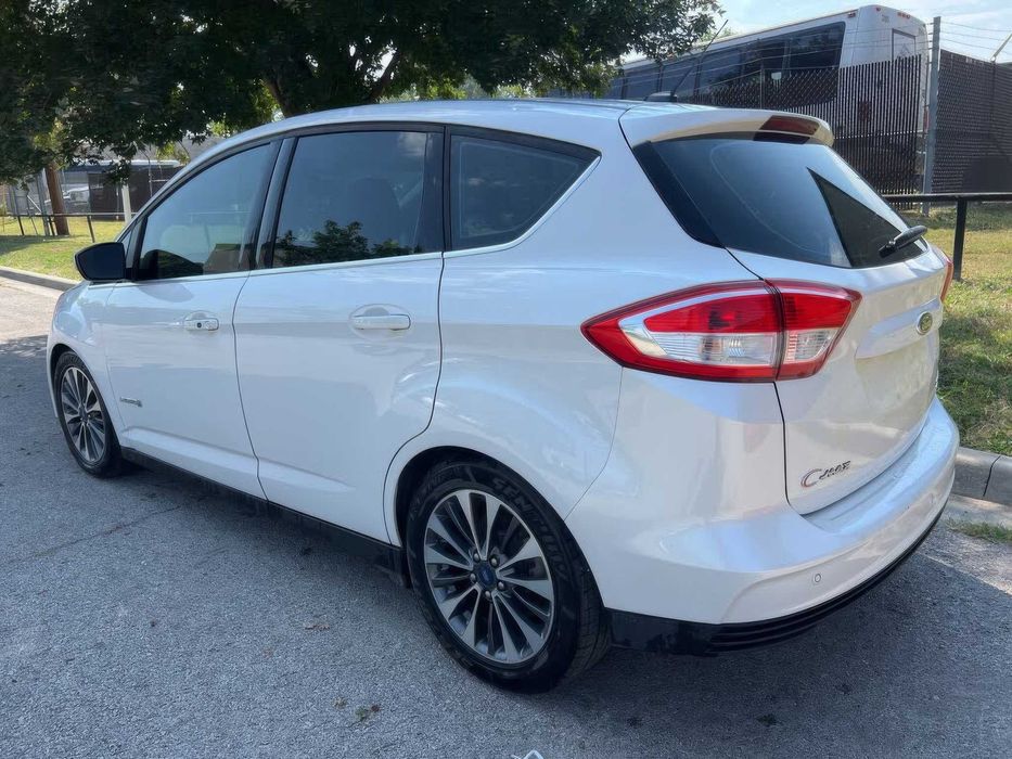 Ford C-Max Hybrid Titanium      2018