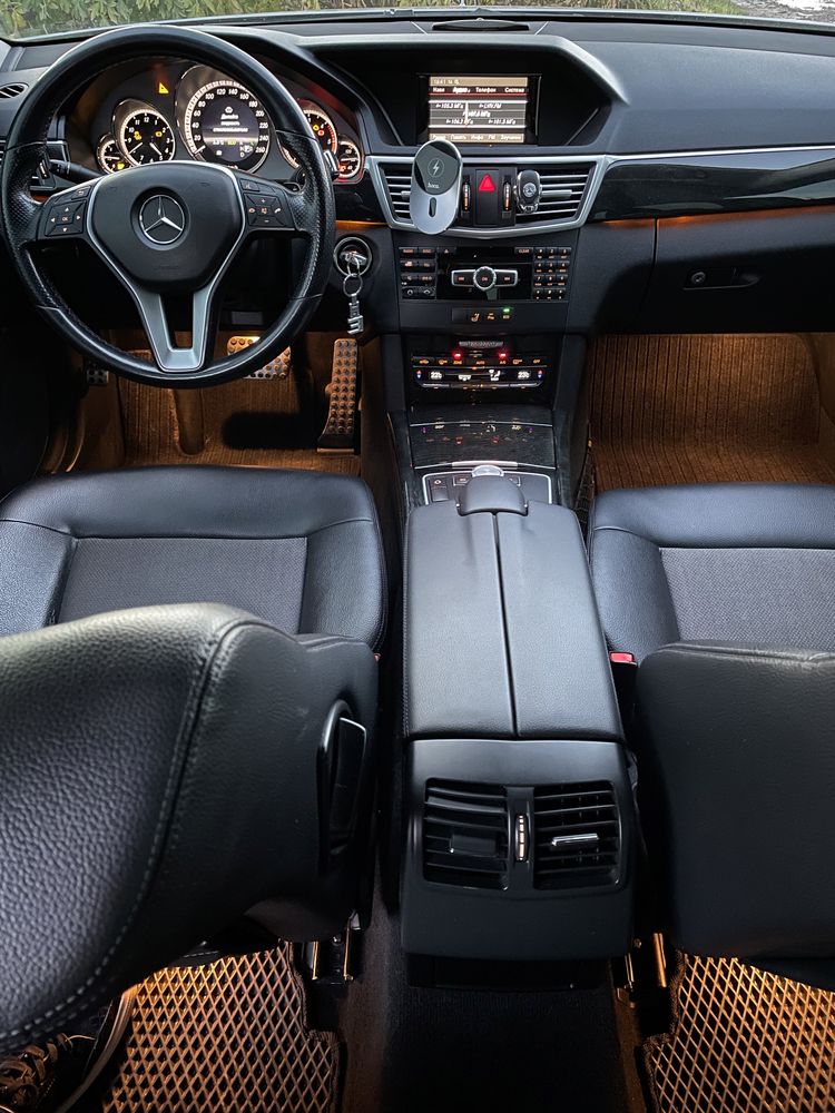 Mercedes-Benz W212