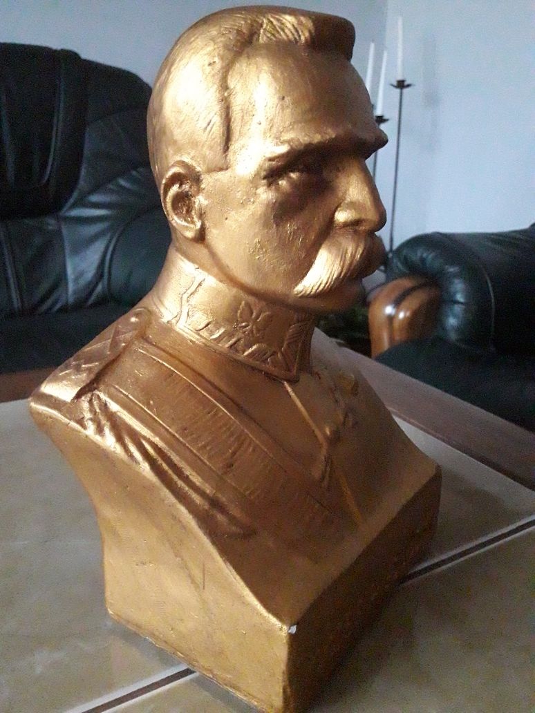 Popiersie Marszałka Józefa Piłsudskiego
