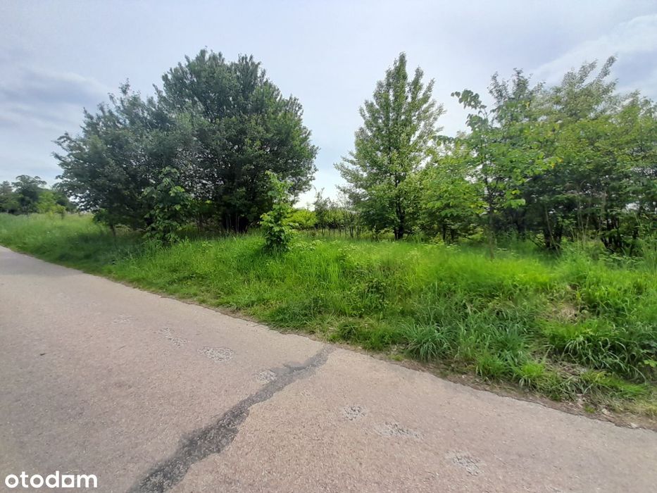 Sprzedam wąską działkę budowlaną w Libiążu !!!