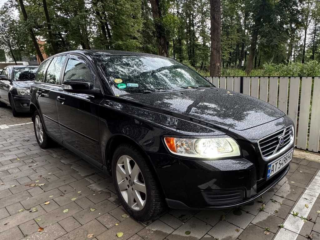 Продам volvo v50, 2.0d, 2008