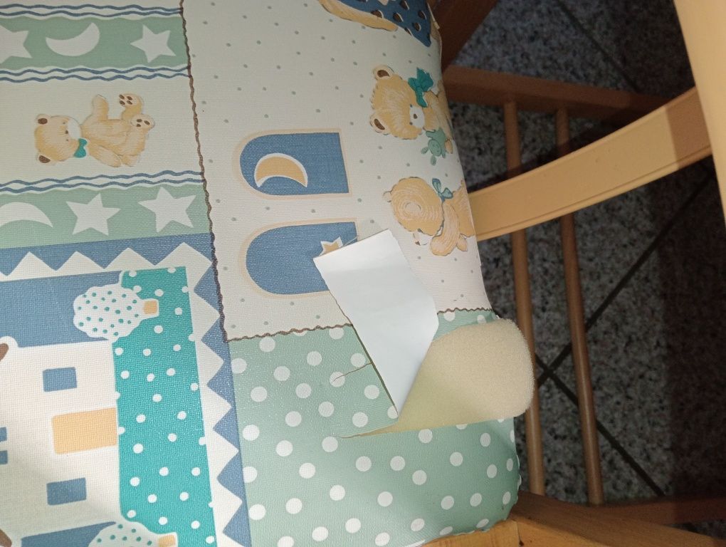 Cadeirinha de refeição em madeira