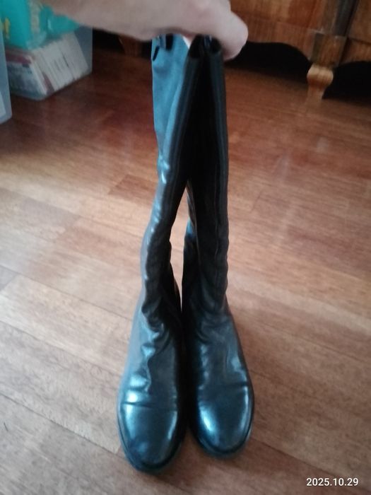 Чоботи з натуральної шкіри фірмові