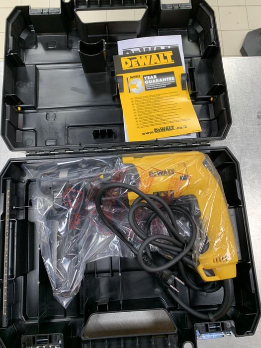 Martelo Combinado 710W Dewalt D25033K