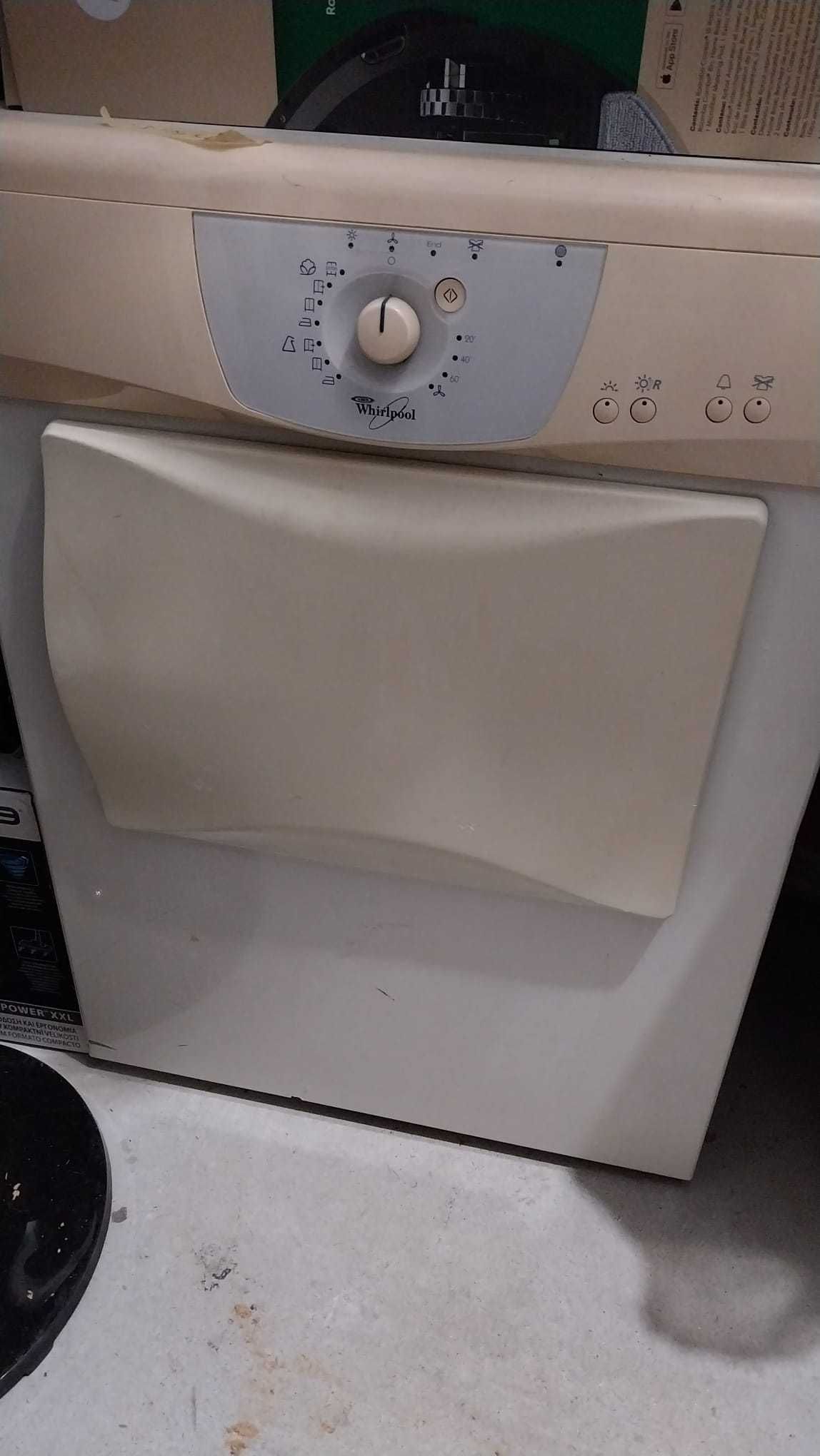 Maquina de lavar roupa