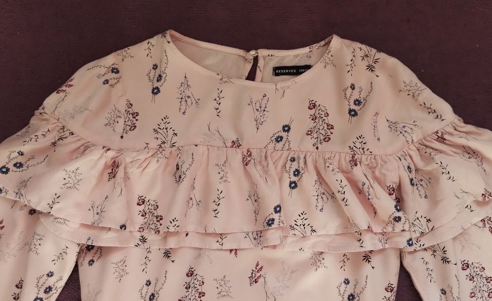 Elegancka bluzka w kwiaty RESERVED roz. 146