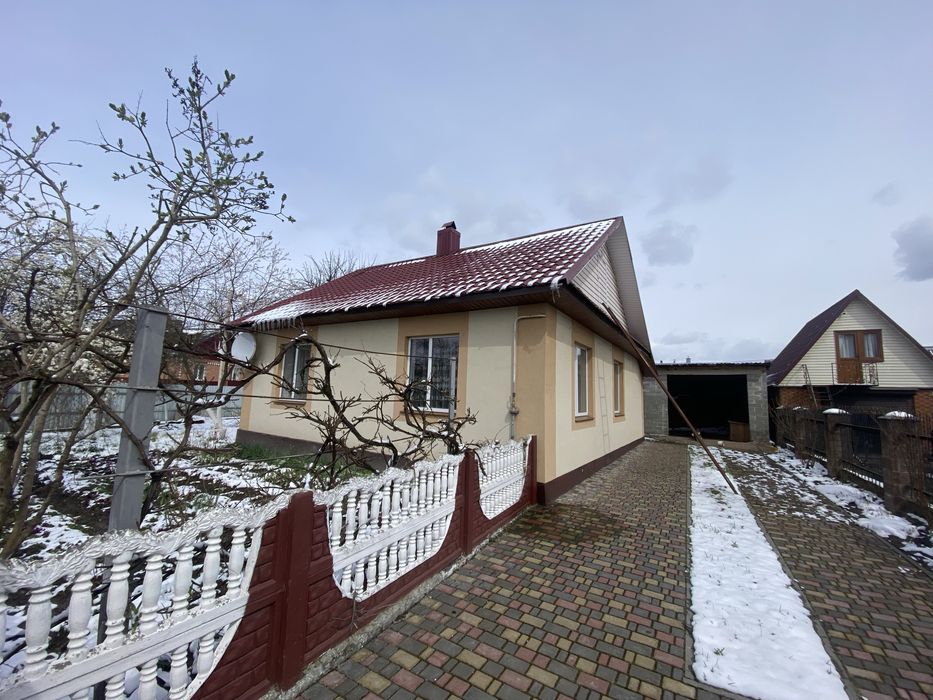 Продам будинок на заріччі