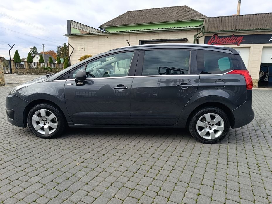 Peugeot 5008  2015 р.