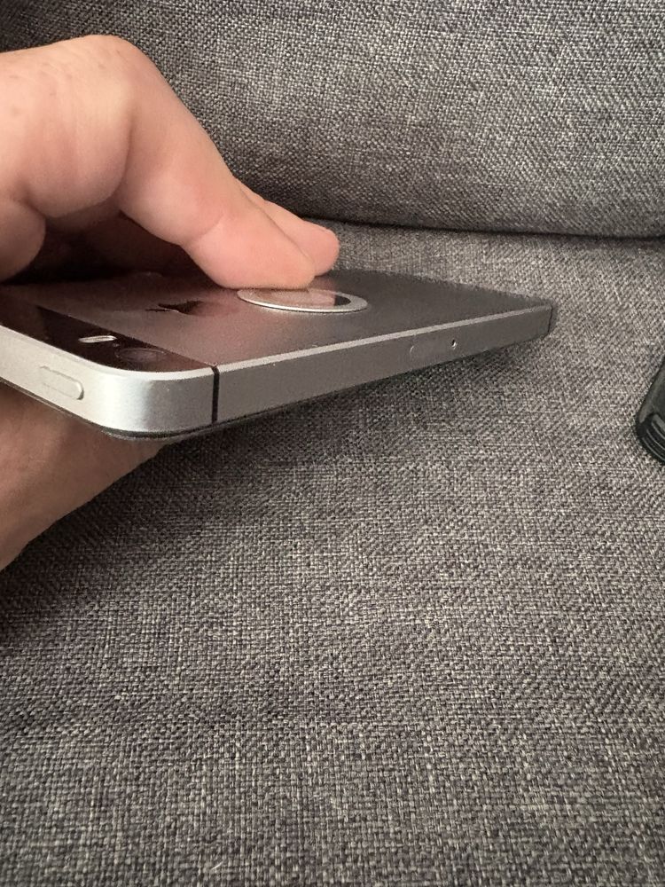 Iphone se 64 гб чехол павер в комплекте