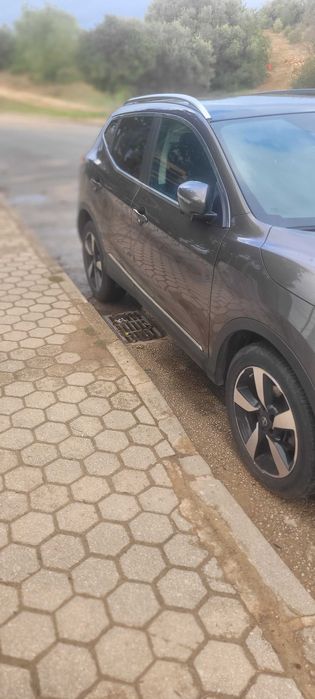 Nissan Qasqhai - Gasolina - Caixa Automática