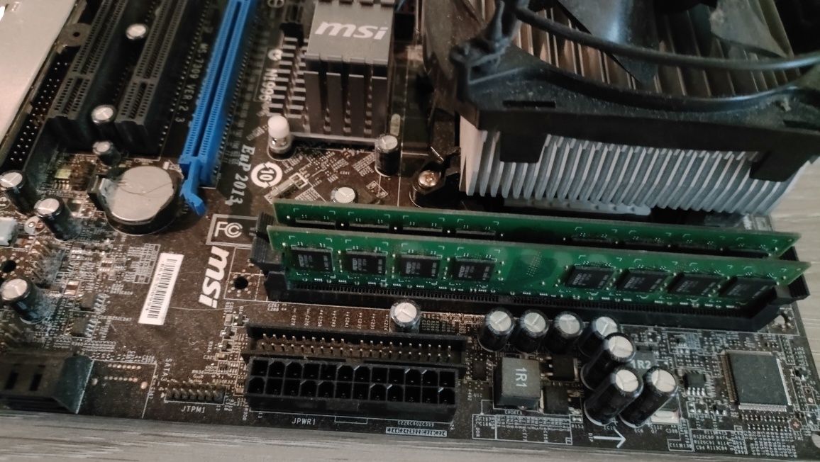 MSI + AMD Athlon64 X2 4000+