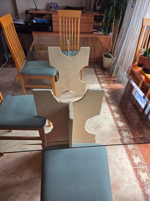 Mesa vidro Pés pedra 1.80x90cm + 6 Cadeira Madeira Usado Bom Estado