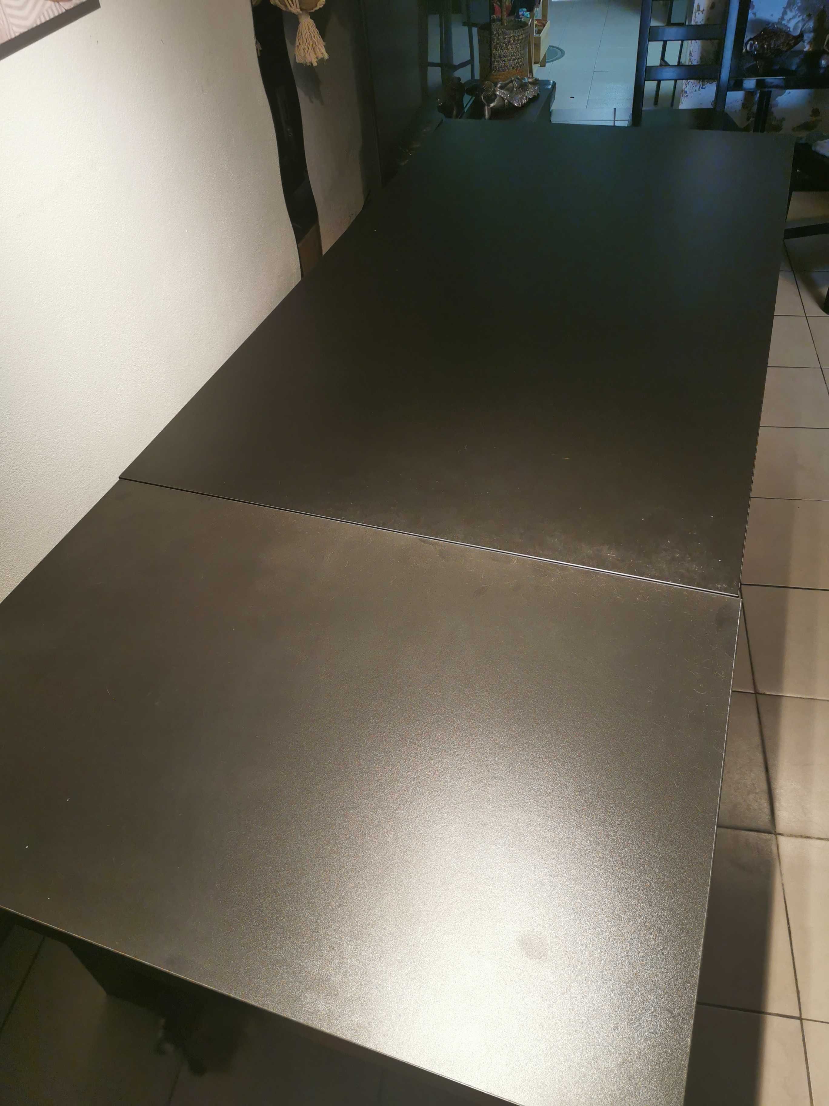 Mesa de jantar extensível (preta)