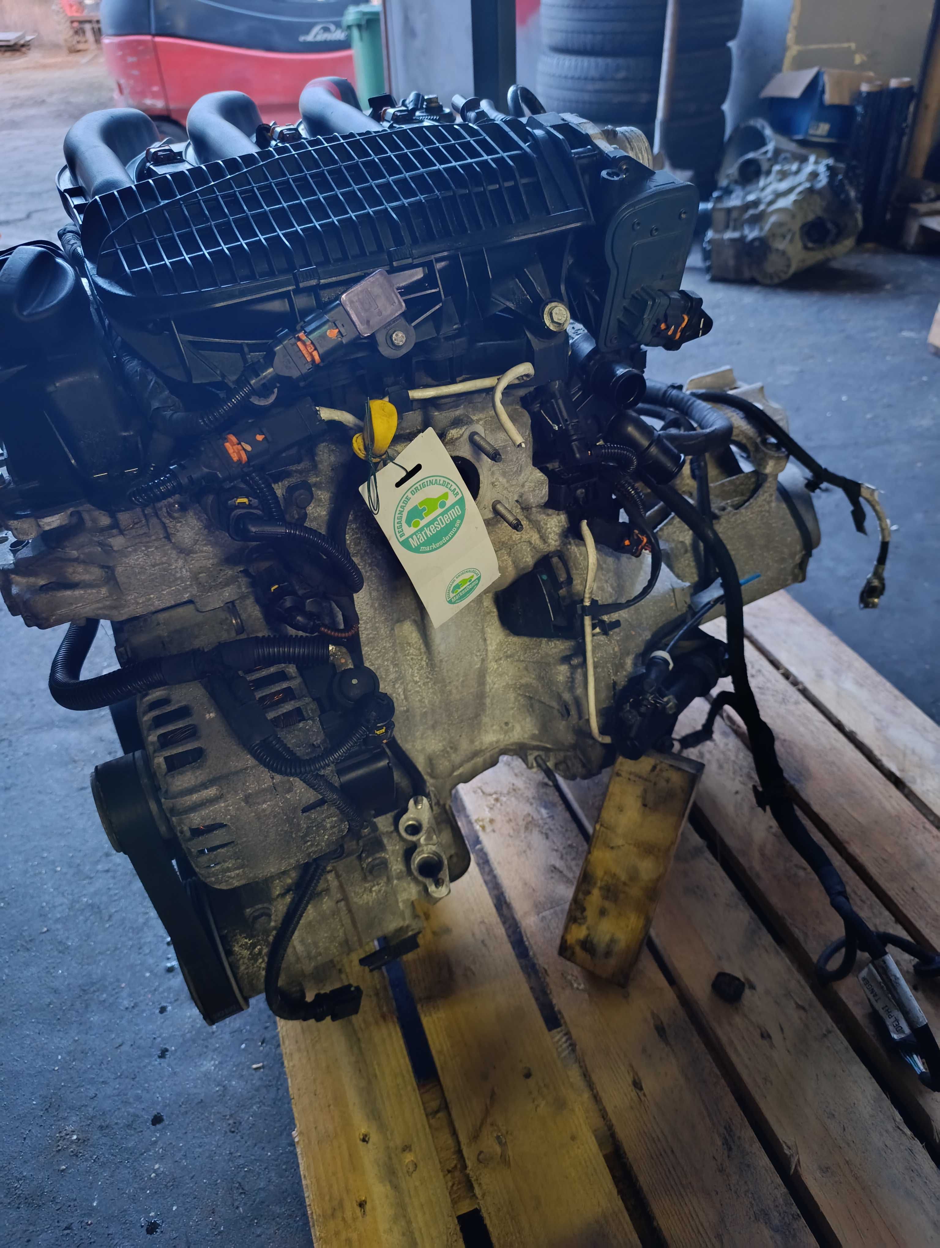 Silnik 1.2 VTI HM01 HMZ EB2F 16- Citroen cactus Peugot 208  kompletny