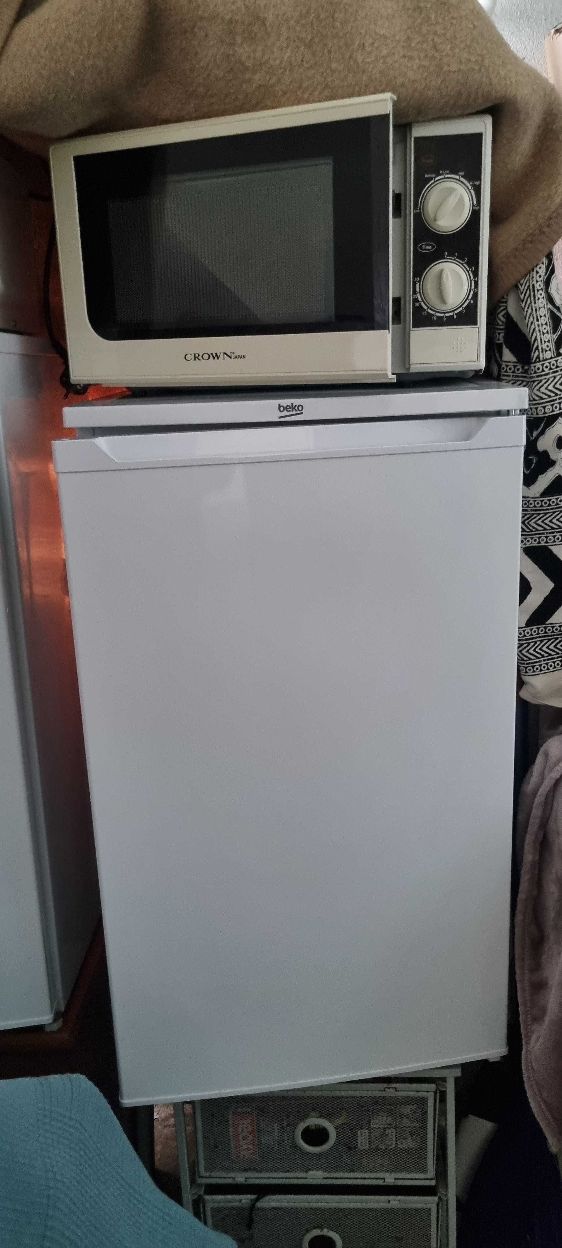 Frigorifico e microndas (vendo só conjunto)