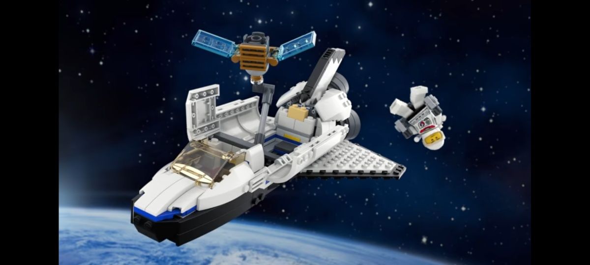 LEGO creator 3 in 1 Space Shuttle Explorer