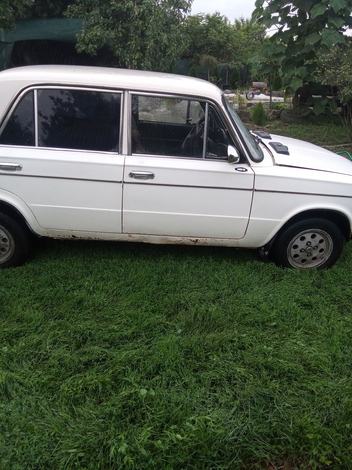 Продаю ваз 2106 стоїть без діла.