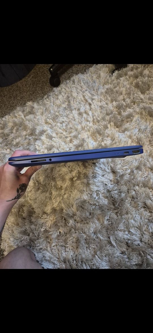 HP Laptop 15s-eq0032na niebieski  stan bdb