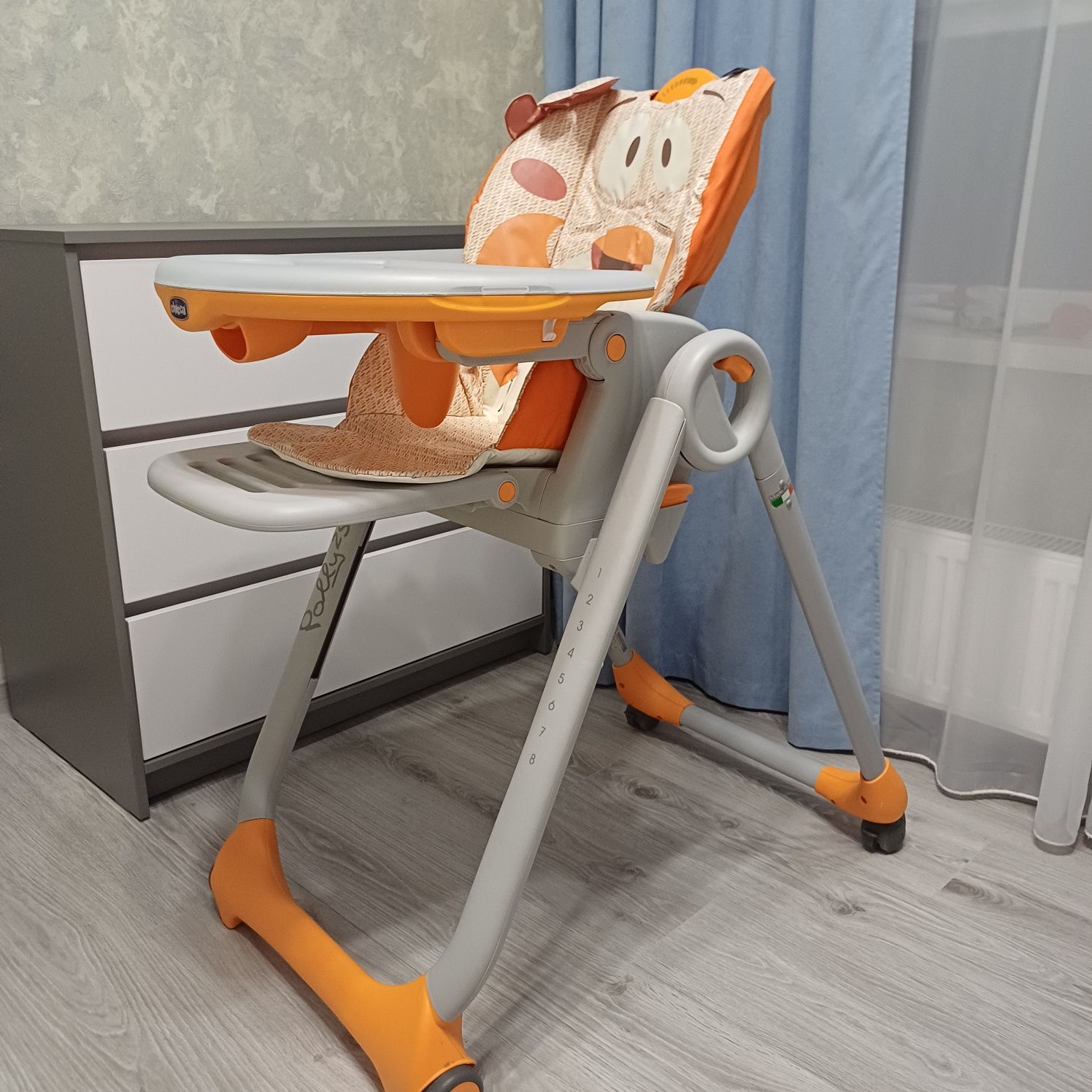 Стільчик для годування Polly 2 Start, 4-х колісний
