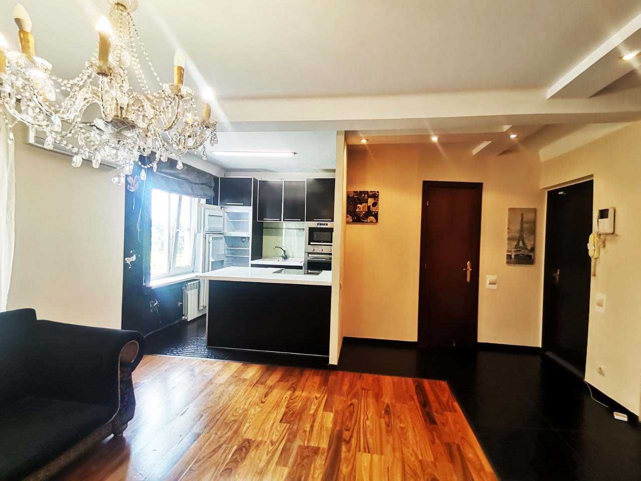 Продаж  3-кімнатної квартири в центрі міста